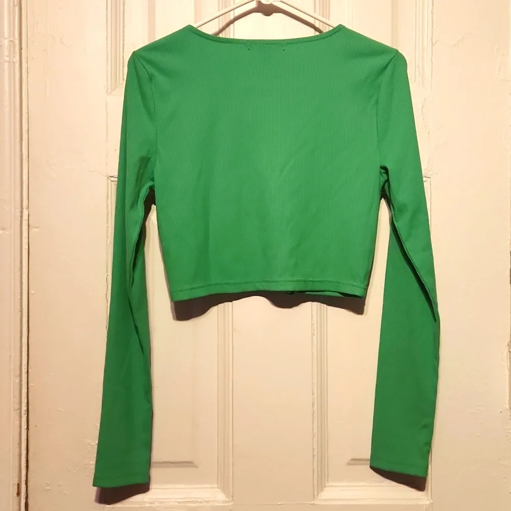 Forever21 Junior Ribbed Knit Green Cut-Out,Peekaboo Fall, Longsleeve Crop Top